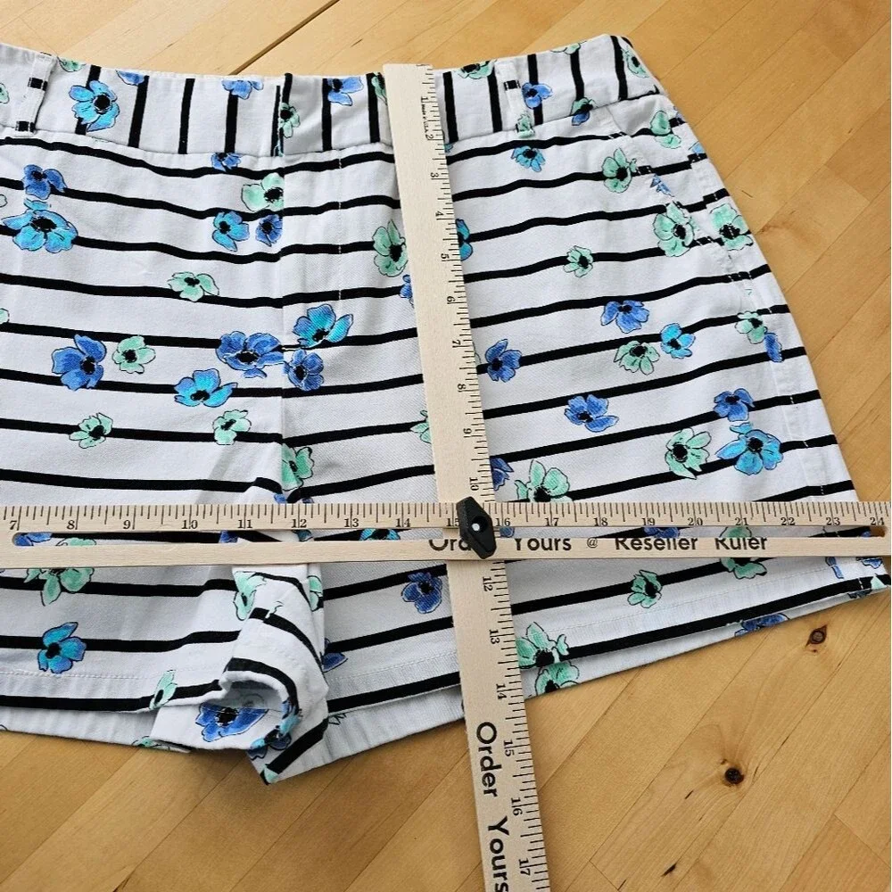 Elle Venice White Shorts Blue Flowers Striped floral preppy chino shorts Size 16 - Picture 10 of 13
